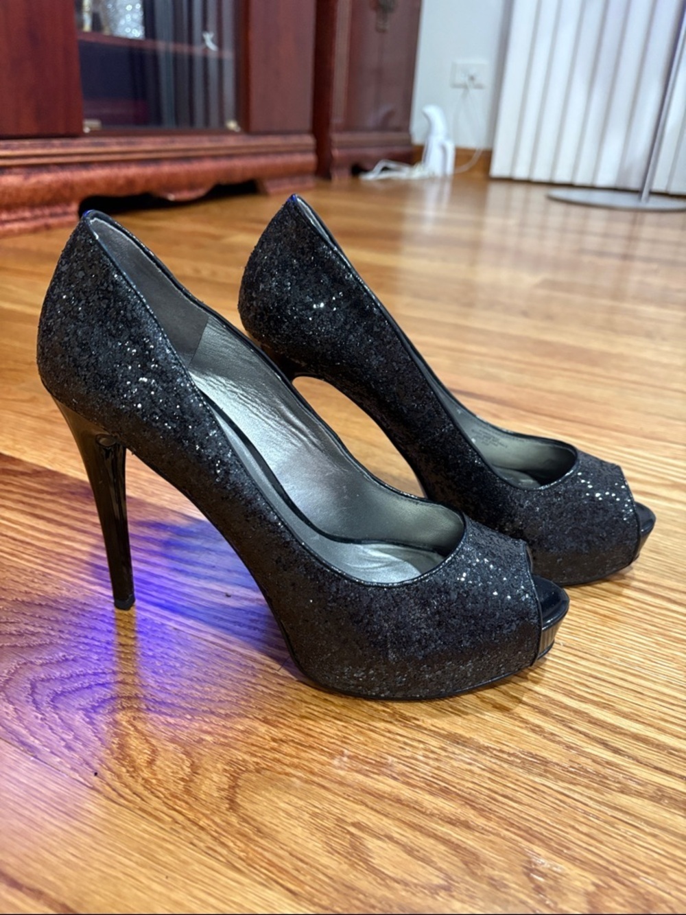 GUESS Women’s Black Glitter Peep-Toe platform High Heels stilettos pumps 8.5